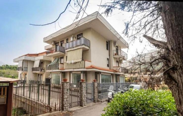 Casa Vacanza - I Mulini Con Parcheggio Gratuito Incluso. Monreale Exteriör bild